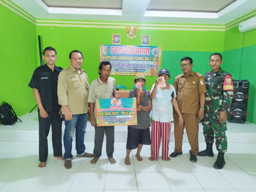 Penyaluran Bantuan Langsung Tunai Dana Desa periode Juli hingga September di Kampung Warga Indah Jaya